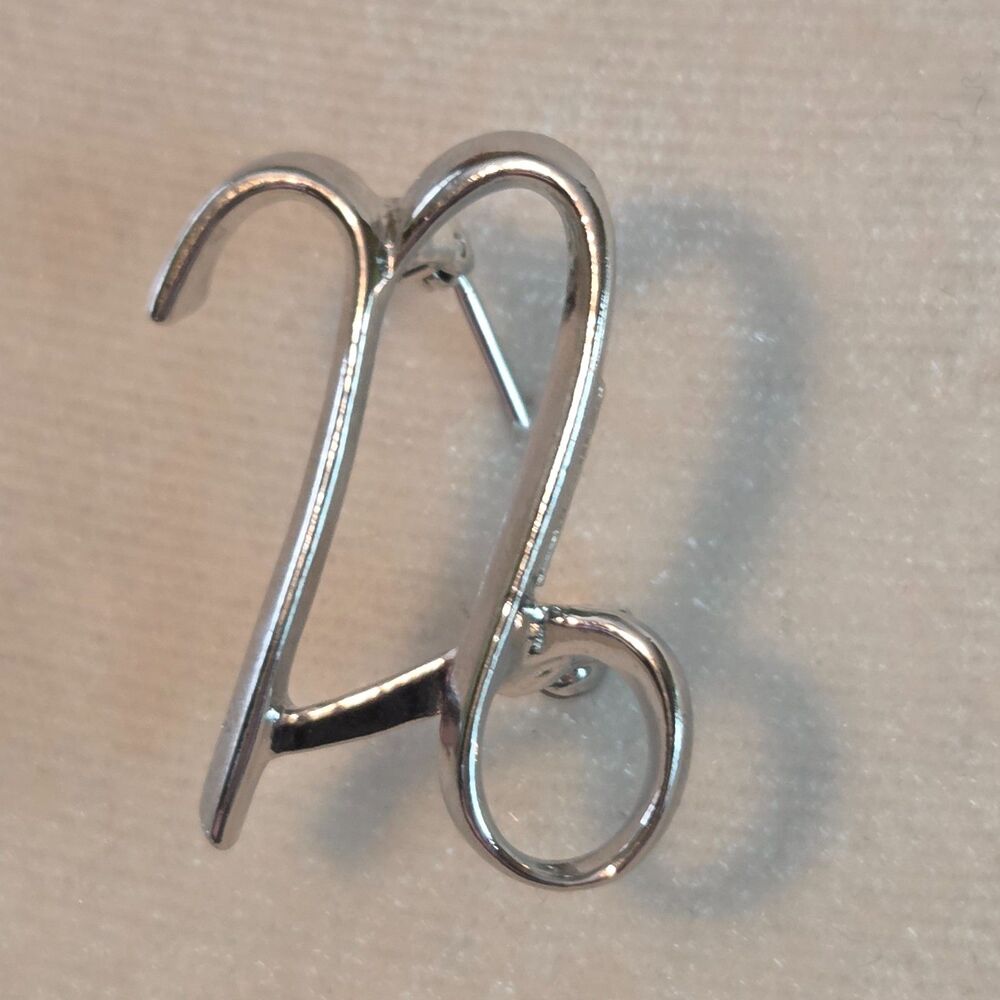 Vintage Sarah Coventry Silver Tone Cursive Letter N Brooch